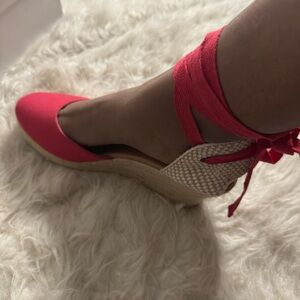 J.CREW Made-in-Spain red lace-up high-heel espadrilles. NWOT. Size:9.5